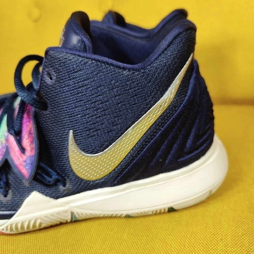 Nike Kyrie 5 Galaxy Basketball Sneaker Navy White Big Kid Athletic Shoes Size 5Y